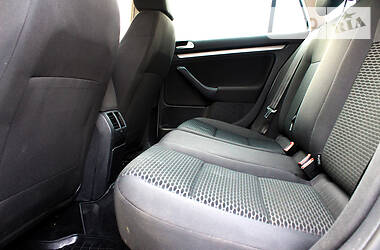 Універсал Volkswagen Golf 2012 в 