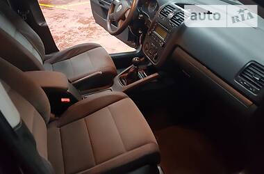 Хетчбек Volkswagen Golf 2004 в 