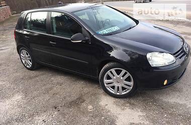 Хетчбек Volkswagen Golf 2004 в 