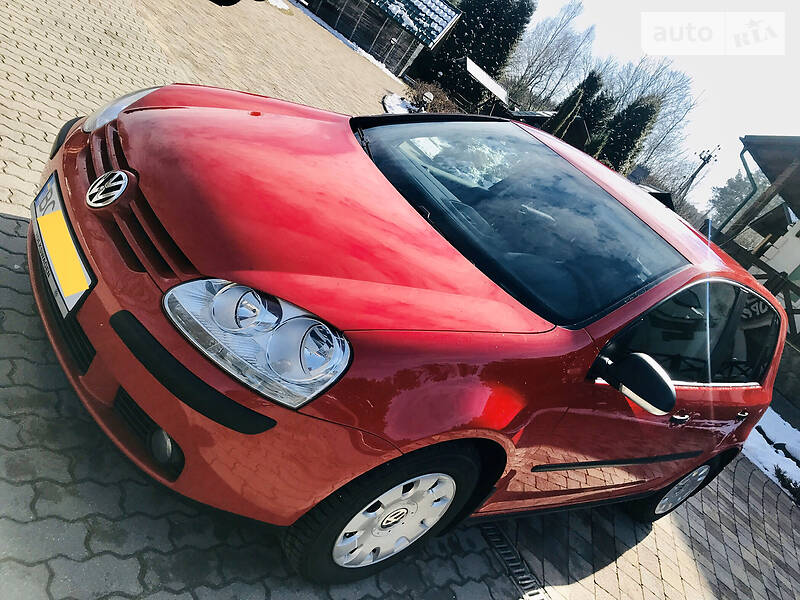 Хетчбек Volkswagen Golf 2008 в 