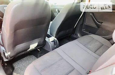 Хетчбек Volkswagen Golf 2008 в 