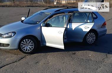 Універсал Volkswagen Golf 2010 в 