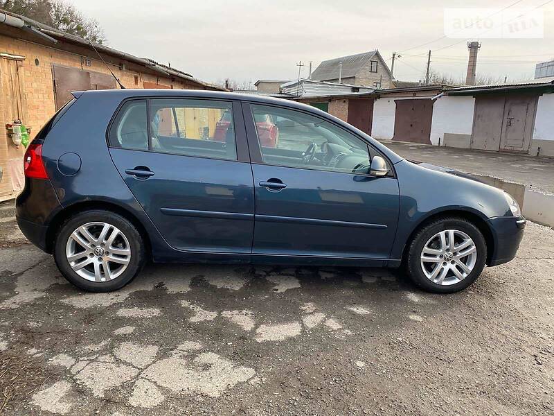 Хэтчбек Volkswagen Golf 2007 в Полтаве