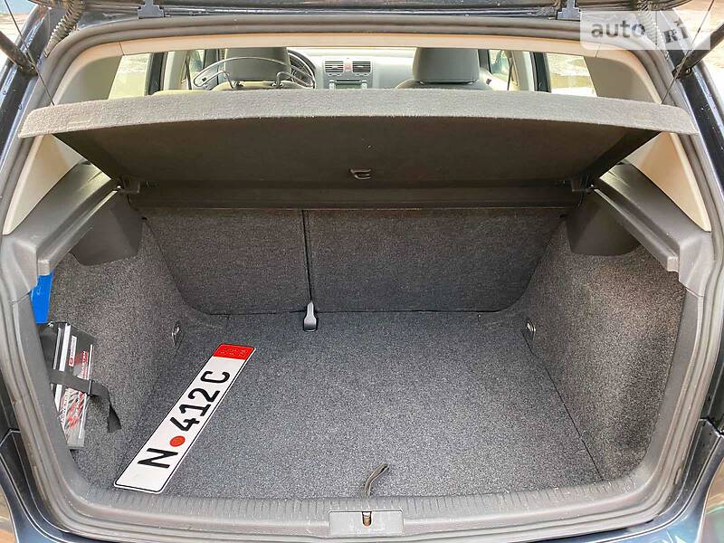 Хэтчбек Volkswagen Golf 2007 в Полтаве