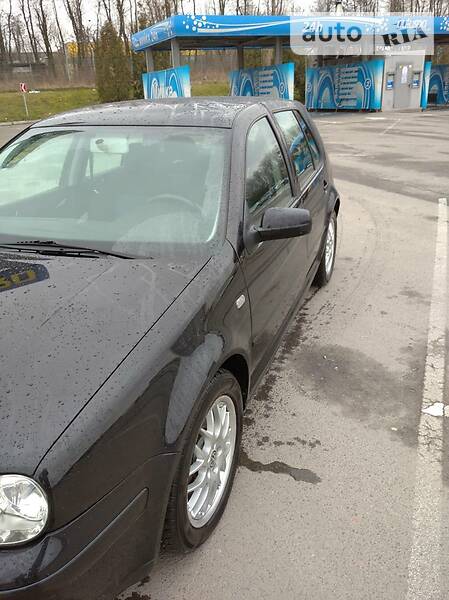Хэтчбек Volkswagen Golf 2000 в Львове
