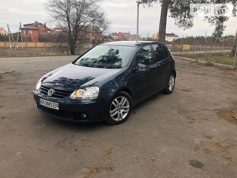 Хетчбек Volkswagen Golf 2007 в 