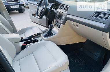 Універсал Volkswagen Golf 2015 в 