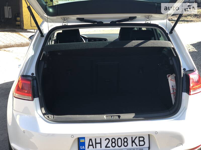Універсал Volkswagen Golf 2015 в Покровську