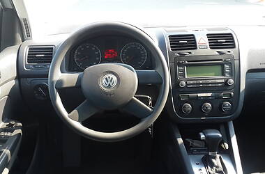 Хетчбек Volkswagen Golf 2004 в 