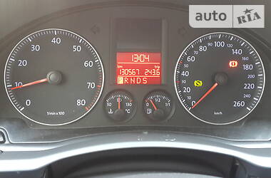 Хетчбек Volkswagen Golf 2004 в 