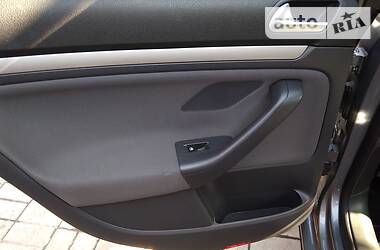 Хетчбек Volkswagen Golf 2008 в 