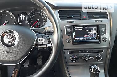 Універсал Volkswagen Golf 2015 в 