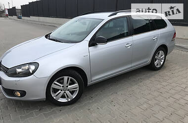 Універсал Volkswagen Golf 2012 в 
