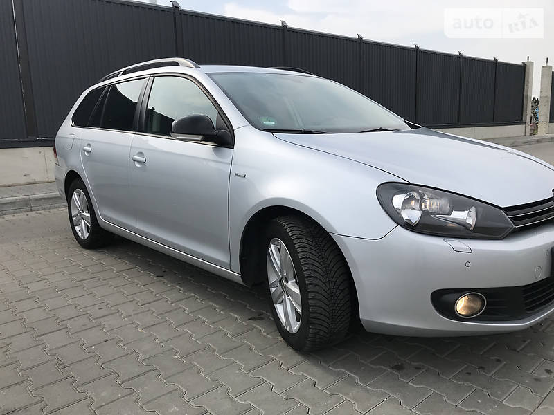 Універсал Volkswagen Golf 2012 в Луцьку