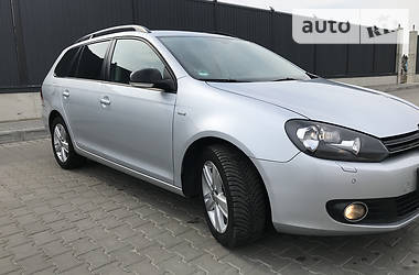 Універсал Volkswagen Golf 2012 в 