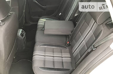 Універсал Volkswagen Golf 2012 в 