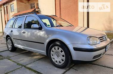 Універсал Volkswagen Golf 2000 в 