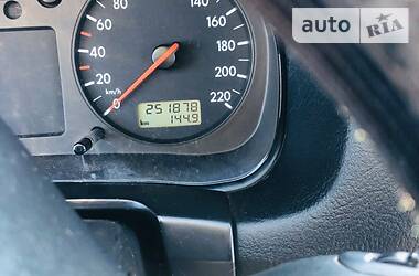 Седан Volkswagen Golf 1999 в 