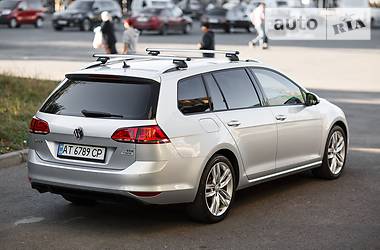 Універсал Volkswagen Golf 2016 в 