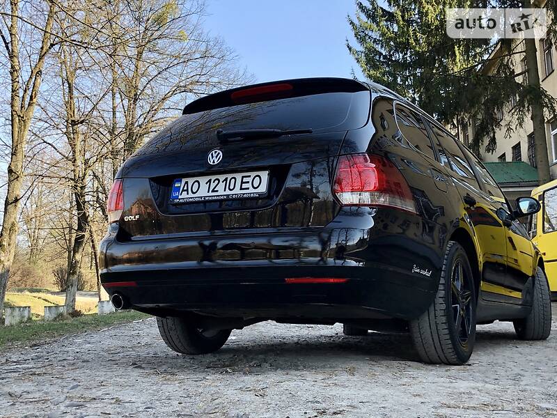 Універсал Volkswagen Golf 2010 в Сваляві