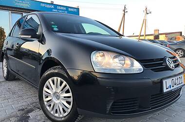 Хетчбек Volkswagen Golf 2005 в 