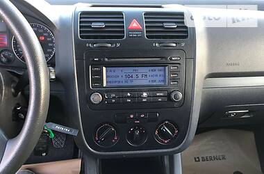 Хетчбек Volkswagen Golf 2005 в 