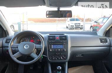 Хетчбек Volkswagen Golf 2005 в 
