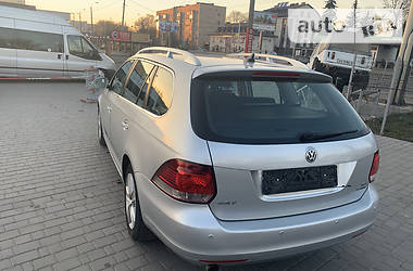 Універсал Volkswagen Golf 2010 в 