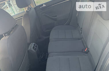 Універсал Volkswagen Golf 2010 в 