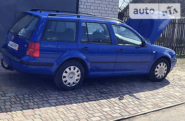 Універсал Volkswagen Golf 2002 в 