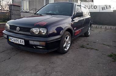 Хетчбек Volkswagen Golf 1994 в 