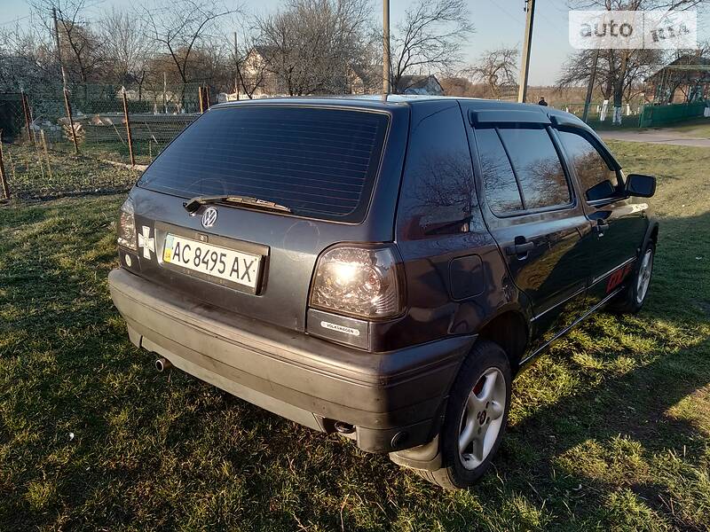 Хэтчбек Volkswagen Golf 1994 в Луцке