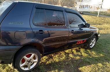 Хетчбек Volkswagen Golf 1994 в 