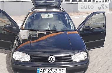 Універсал Volkswagen Golf 2000 в 