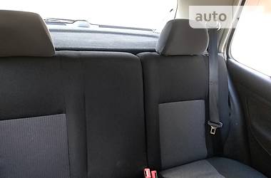 Хетчбек Volkswagen Golf 2003 в 
