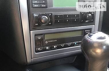 Хетчбек Volkswagen Golf 2003 в 