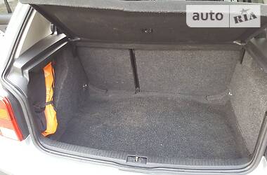 Хетчбек Volkswagen Golf 2002 в 