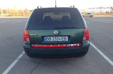 Універсал Volkswagen Golf 2001 в 