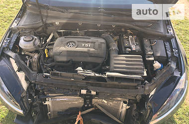 Хетчбек Volkswagen Golf 2018 в 