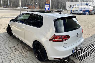 Хетчбек Volkswagen Golf 2014 в  фото 9 Хетчбек Volkswagen Golf 2014 в