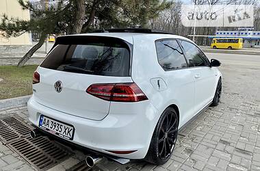 Хетчбек Volkswagen Golf 2014 в  фото 13 Хетчбек Volkswagen Golf 2014 в