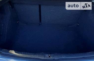 Хетчбек Volkswagen Golf 2000 в 