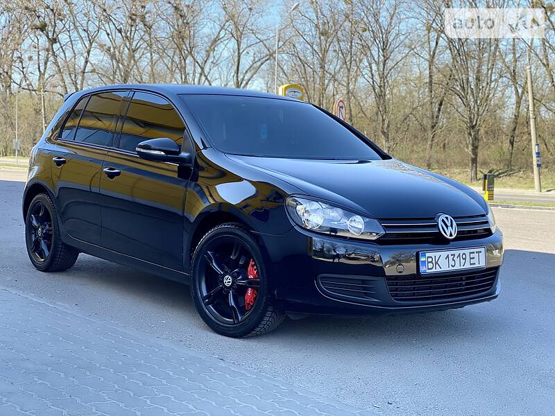 Хетчбек Volkswagen Golf 2009 в Рівному