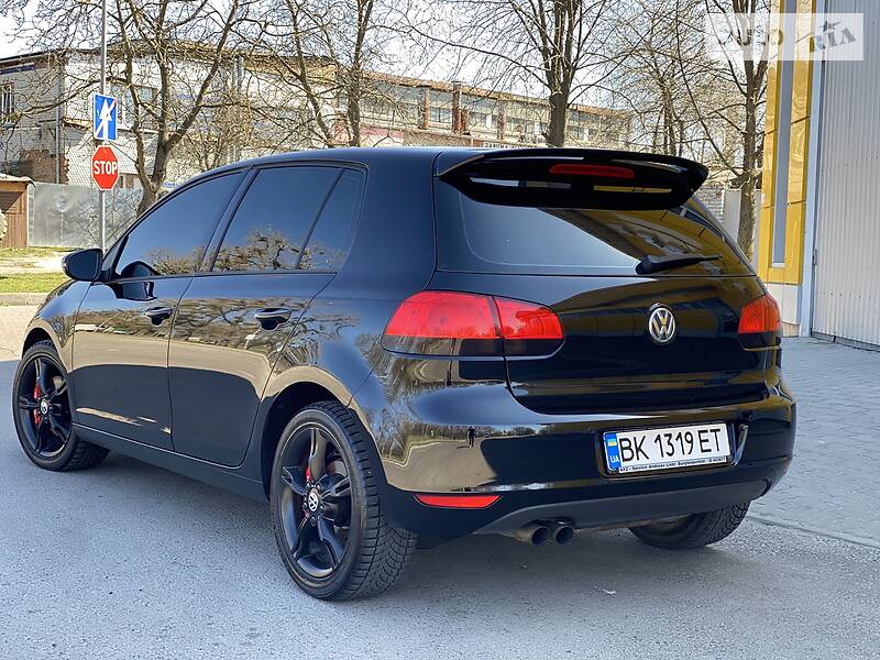 Хетчбек Volkswagen Golf 2009 в Рівному