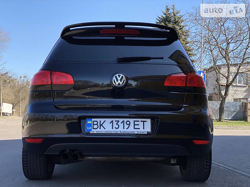 Хетчбек Volkswagen Golf 2009 в Рівному