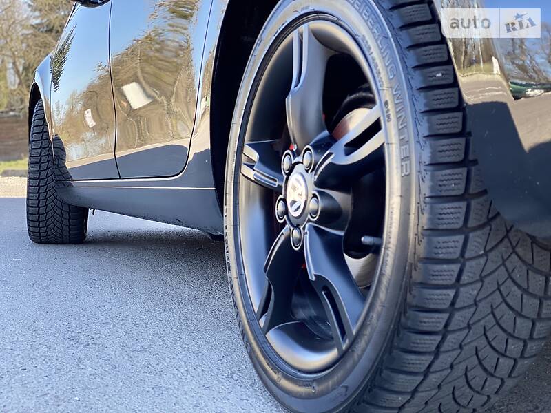 Хетчбек Volkswagen Golf 2009 в Рівному