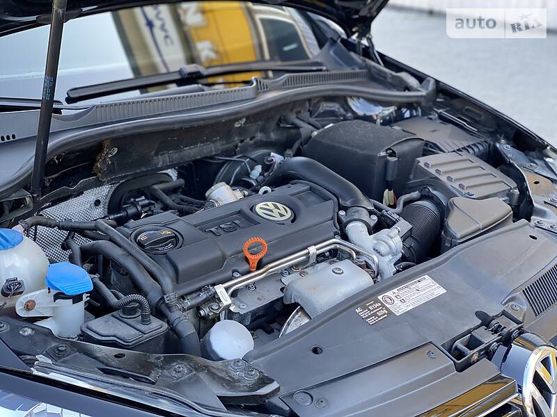 Хетчбек Volkswagen Golf 2009 в Рівному