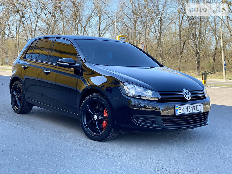 Хетчбек Volkswagen Golf 2009 в Рівному