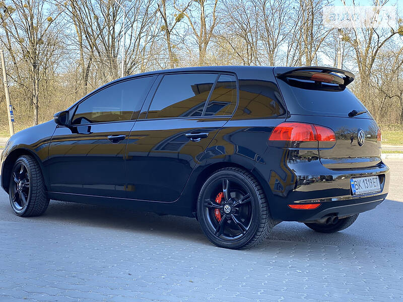 Хетчбек Volkswagen Golf 2009 в Рівному