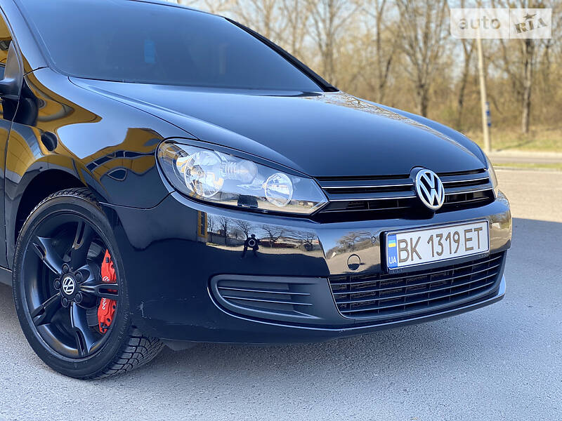 Хетчбек Volkswagen Golf 2009 в Рівному